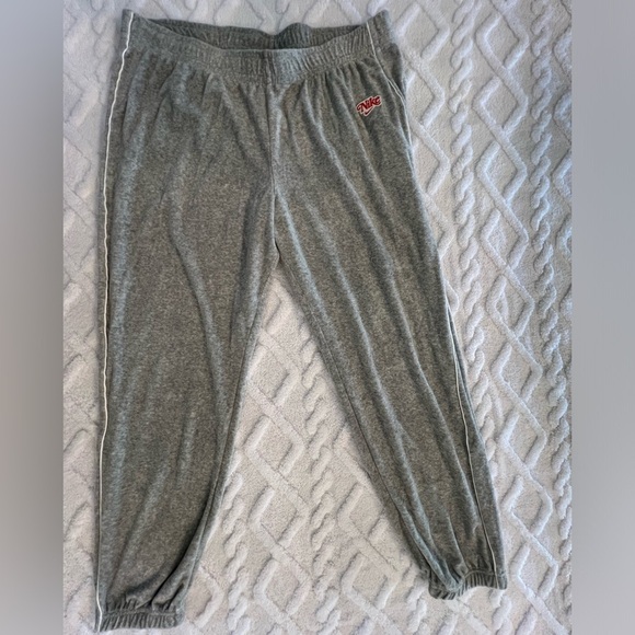 Women’s Nike sweatpants size extra large never worn - Picture 1 of 4